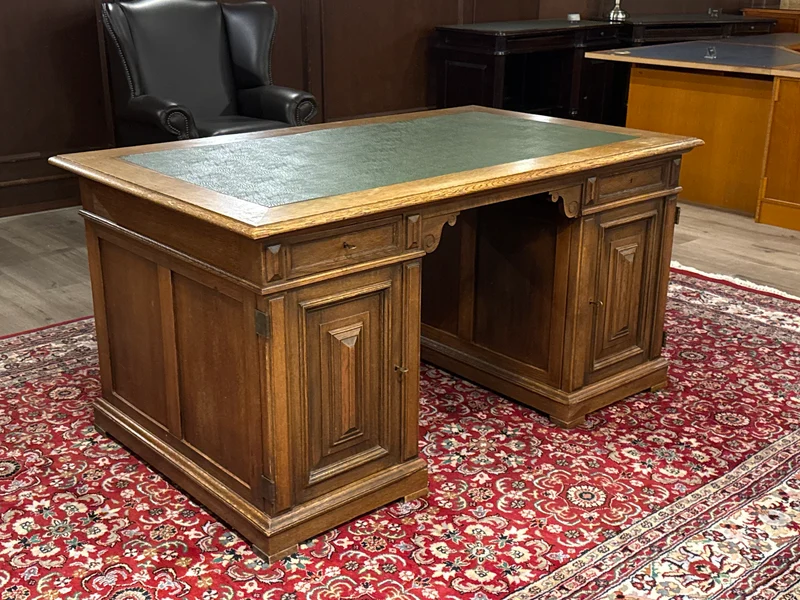 Vintage bureau, antiek Engels bureau, eikenhout, groen leer, 678