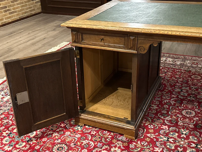 Vintage bureau, antiek Engels bureau, eikenhout, groen leer, 678