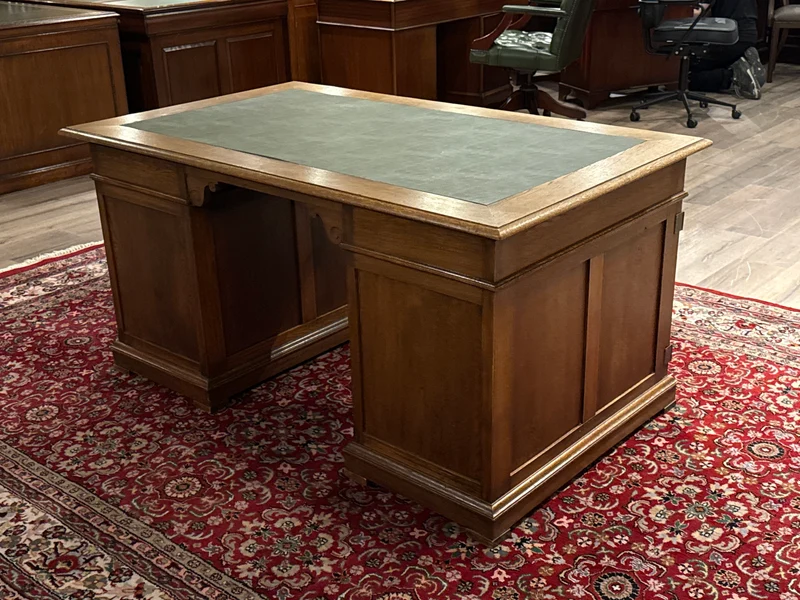 Vintage bureau, antiek Engels bureau, eikenhout, groen leer, 678