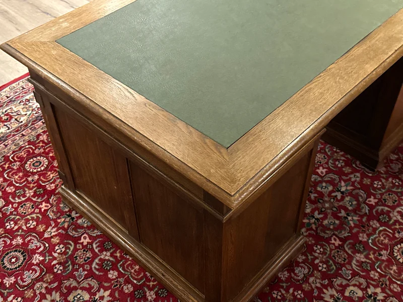 Vintage bureau, antiek Engels bureau, eikenhout, groen leer, 678