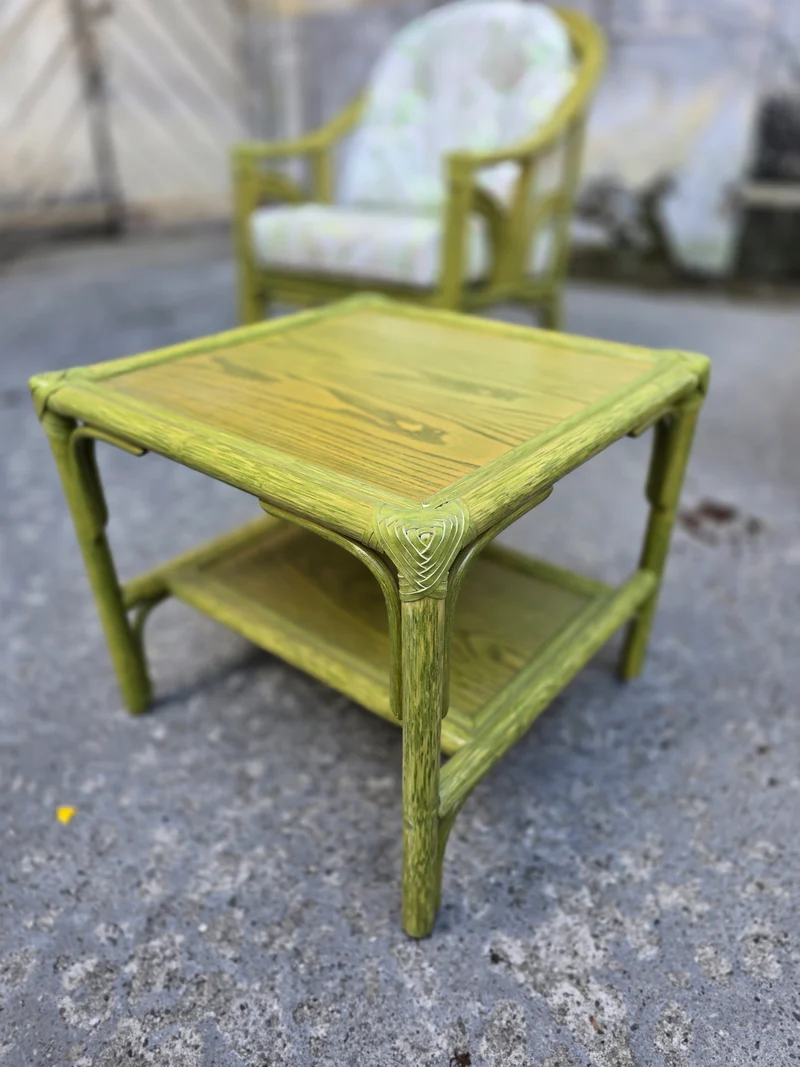 Salon en rotin haut de gamme – 2 fauteuils, pouf & table basse