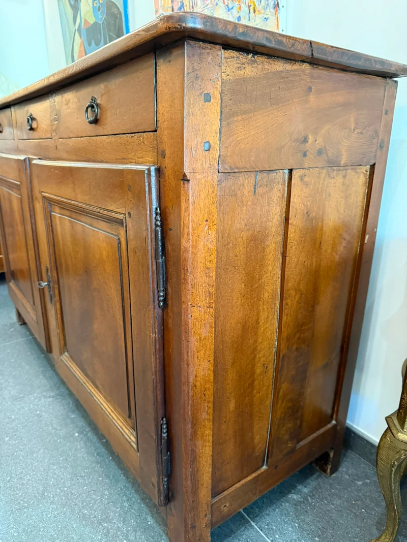 Buffet ancien XIXe siècle en noyer – 3 tiroirs