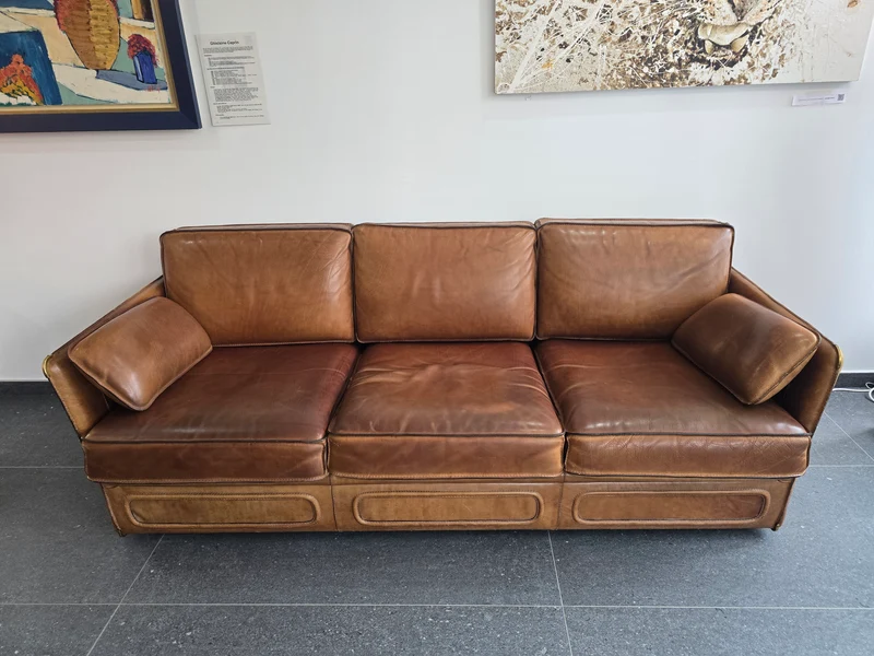 Salon Roche Bobois vintage années 80 – Cuir de buffle cognac – 2 canapés + pouf