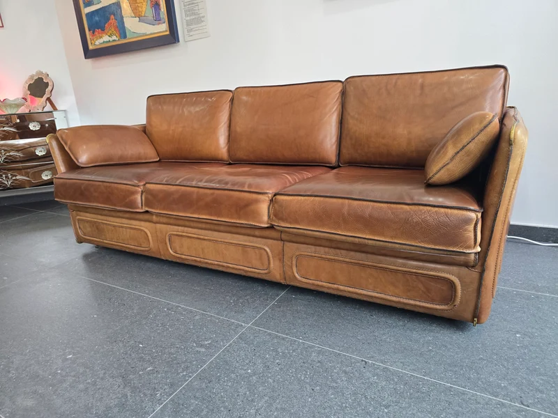 Salon Roche Bobois vintage années 80 – Cuir de buffle cognac – 2 canapés + pouf