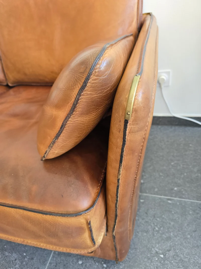 Salon Roche Bobois vintage années 80 – Cuir de buffle cognac – 2 canapés + pouf