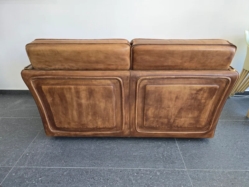 Salon Roche Bobois vintage années 80 – Cuir de buffle cognac – 2 canapés + pouf