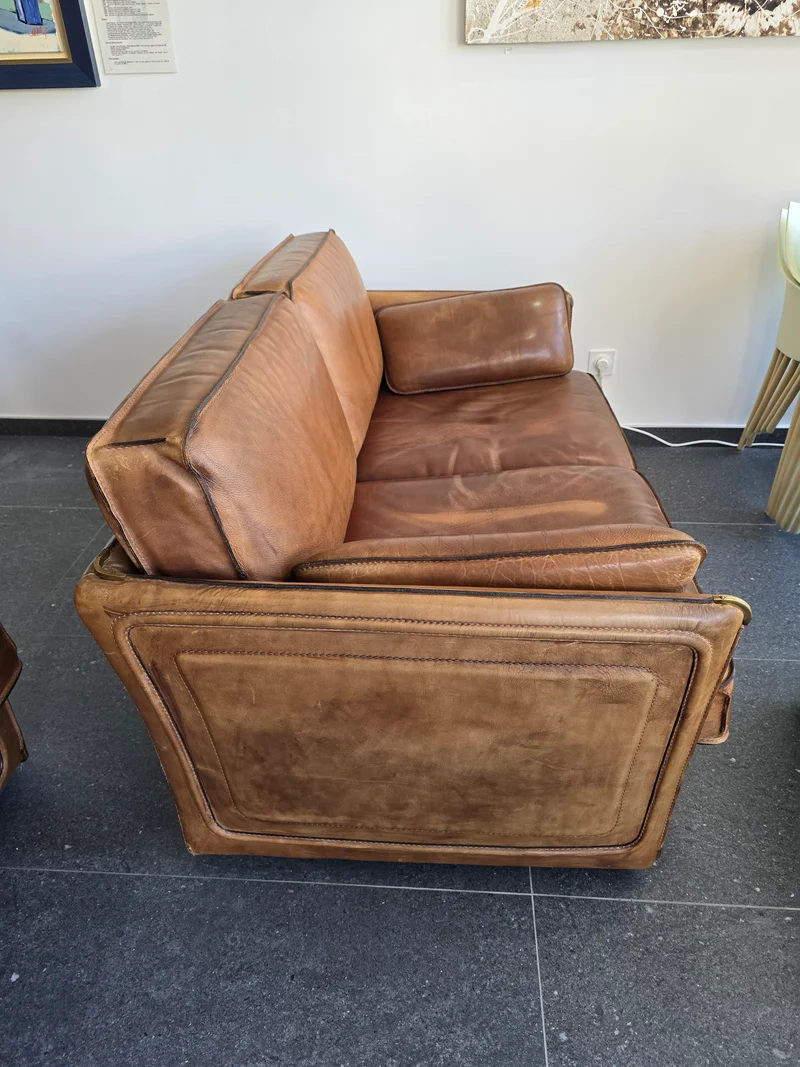Salon Roche Bobois vintage années 80 – Cuir de buffle cognac – 2 canapés + pouf