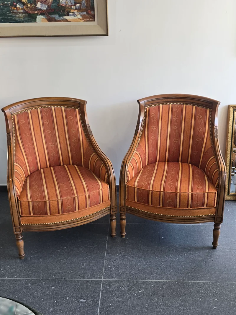 Paire de fauteuils bergères de grande qualité – Manufacture SE