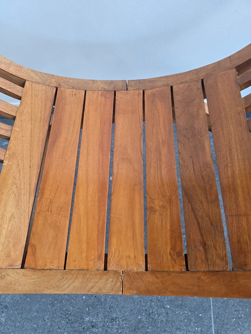 Fauteuil Yuyu en teck massif