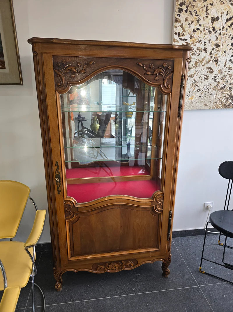 Vitrine de style Louis XV – Fabrication française UNIFA