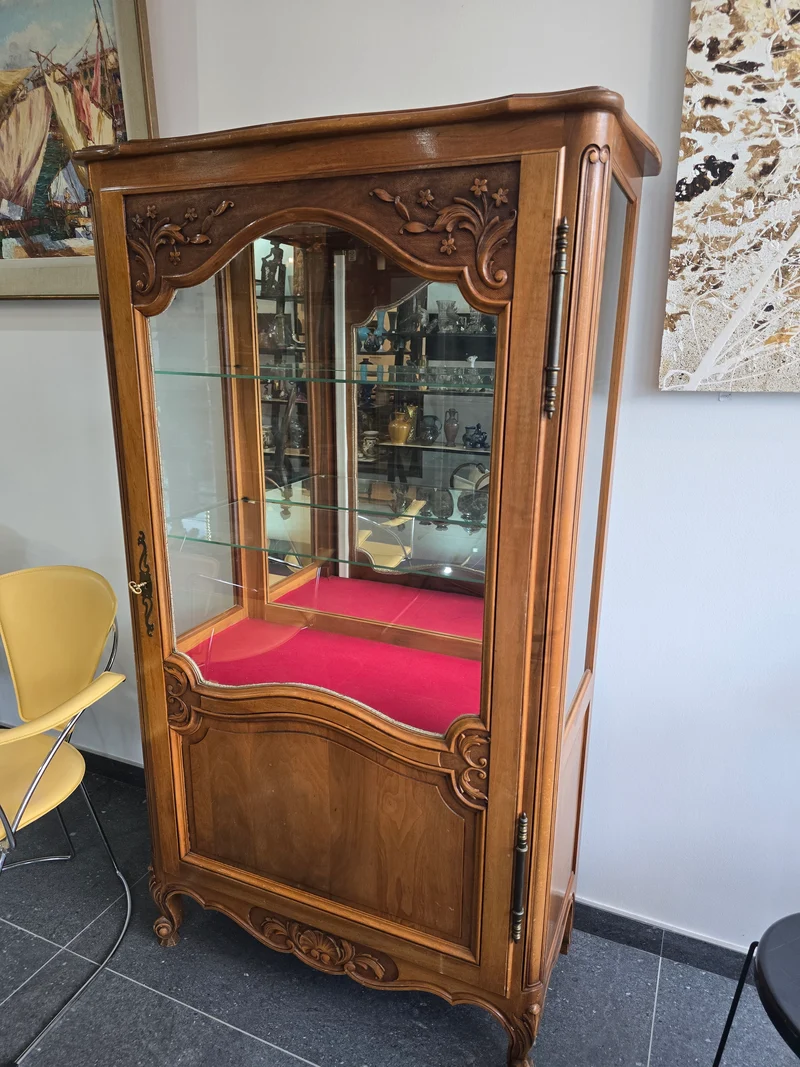 Vitrine de style Louis XV – Fabrication française UNIFA