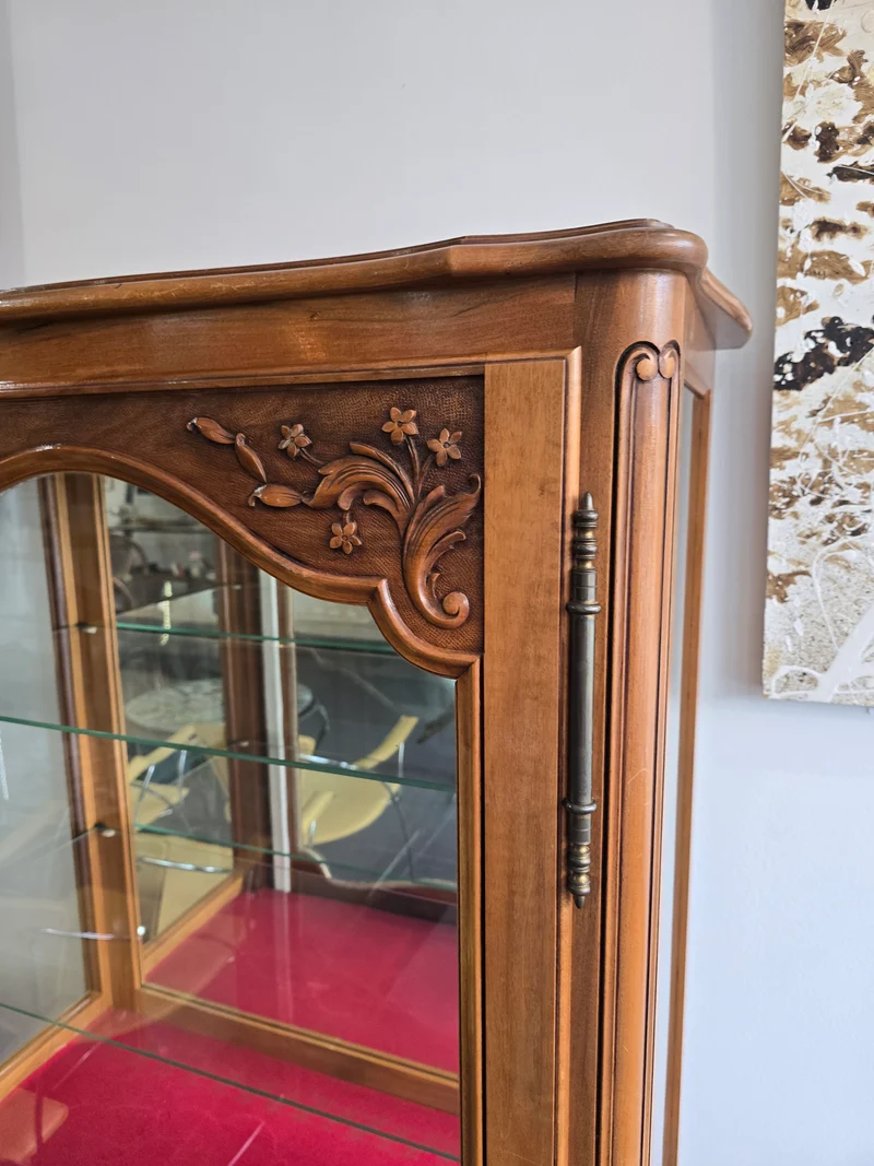Vitrine de style Louis XV – Fabrication française UNIFA