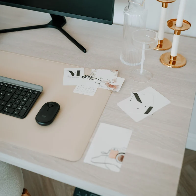 "White Mist" Solid OAK Desktop