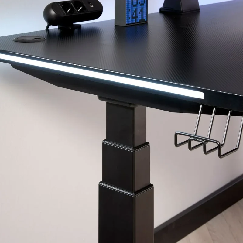 Bureau gaming assis debout électrique GamingDesk pour gamers exigeants