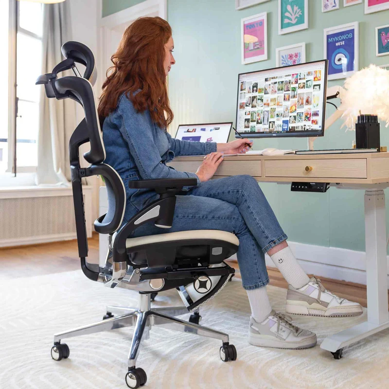 Chaise ergonomique de bureau - TERRANA PREMIUM Blanche en cuir reconstitué