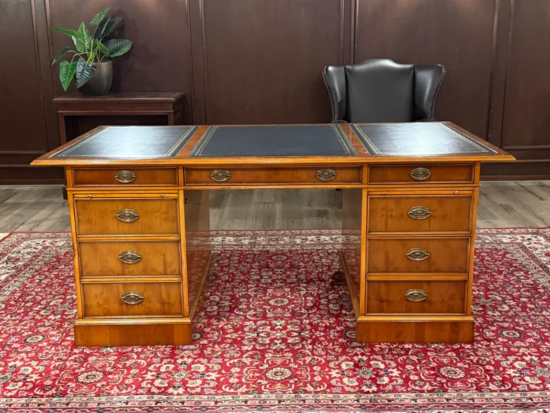 Vintage bureau, klassiek Engels bureau, Heldense, 668
