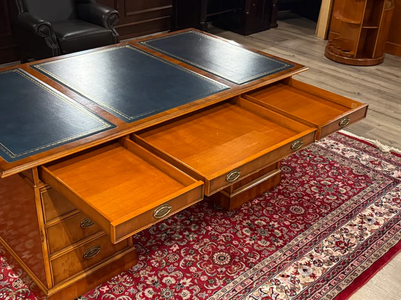 Vintage bureau, klassiek Engels bureau, Heldense, 668