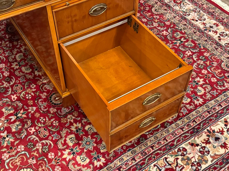 Vintage bureau, klassiek Engels bureau, Heldense, 668