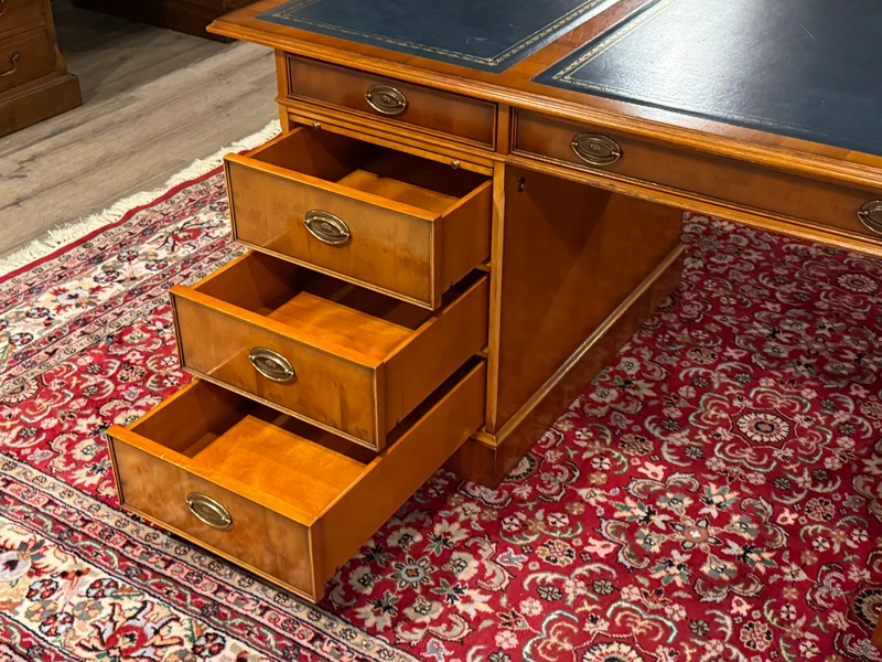 Vintage bureau, klassiek Engels bureau, Heldense, 668