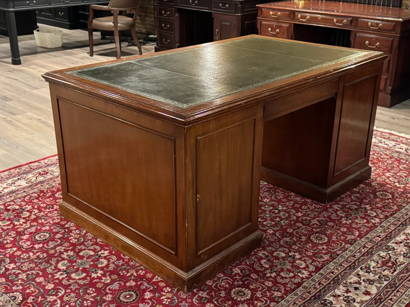 Vintage bureau, antiek Engels bureau, kersen hout, groen leer, 666