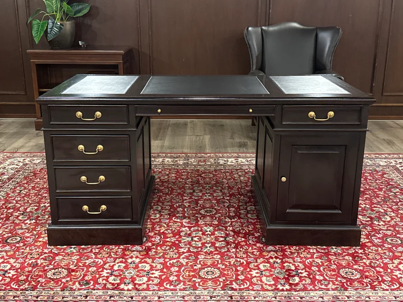 Vintage bureau, klassiek Engels bureau, mahoniehout, donker kersen, zwart leer, 631