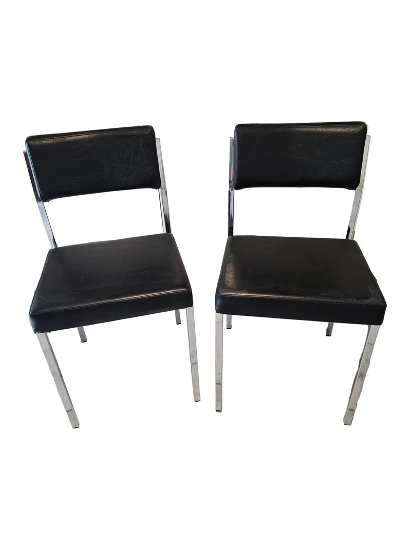 Paire de chaises vintage VINCO en métal chromé et simili cuir noir