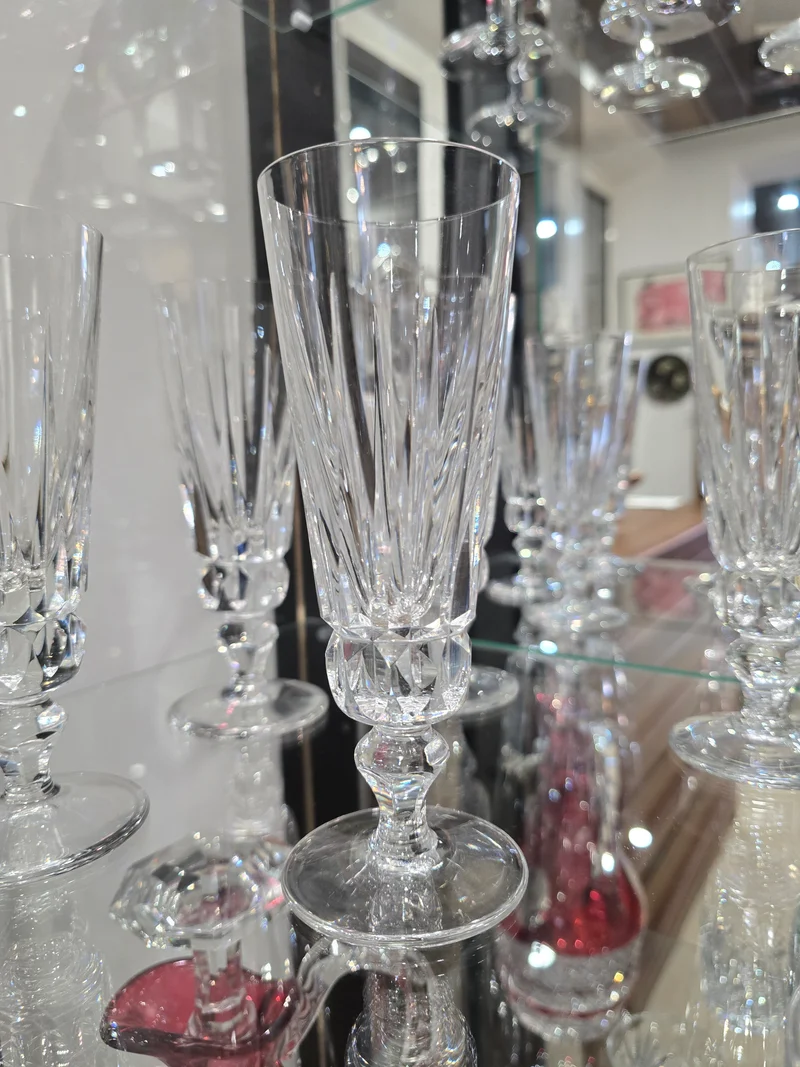 12 flûtes à champagne Saint-Louis modèle Guernesey en cristal taillé