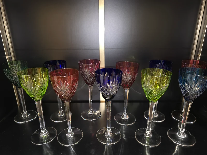 12 coupes / verres colorés Saint-Louis modèle Chantilly