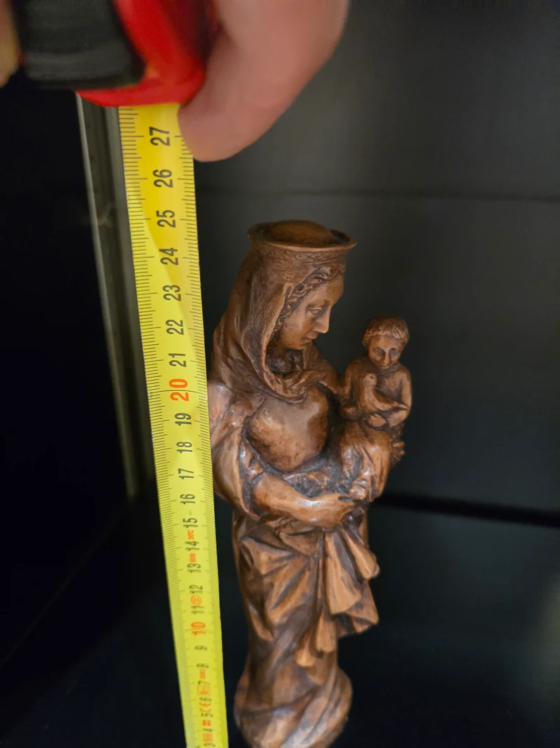 Vierge à l’Enfant en Bois Sculpté – 26 cm