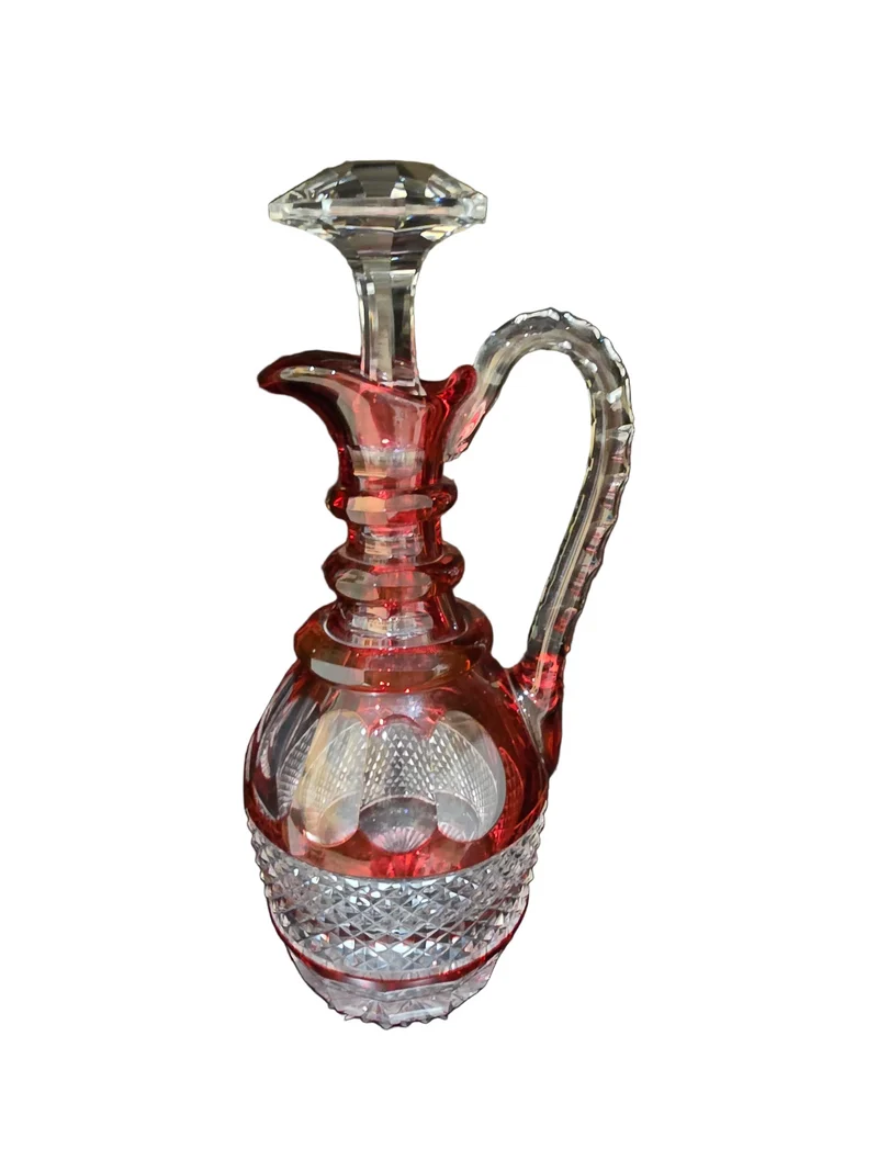 Carafe aiguière en cristal doublé rouge – Saint-Louis