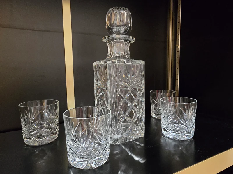 Service à whisky – carafe et 4 verres en cristal
