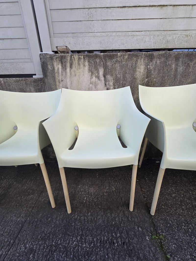 6 fauteuils DR. NO by Philippe Starck pour Kartell – design italien empilable
