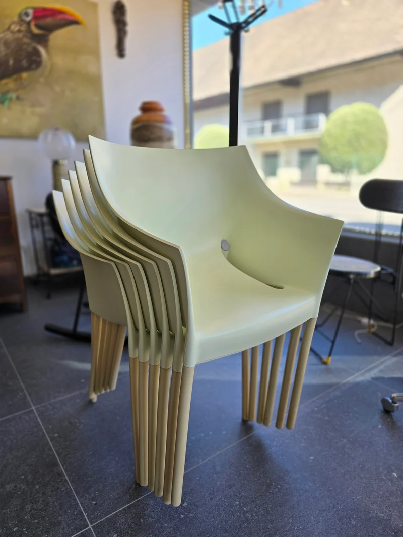 6 fauteuils DR. NO by Philippe Starck pour Kartell – design italien empilable