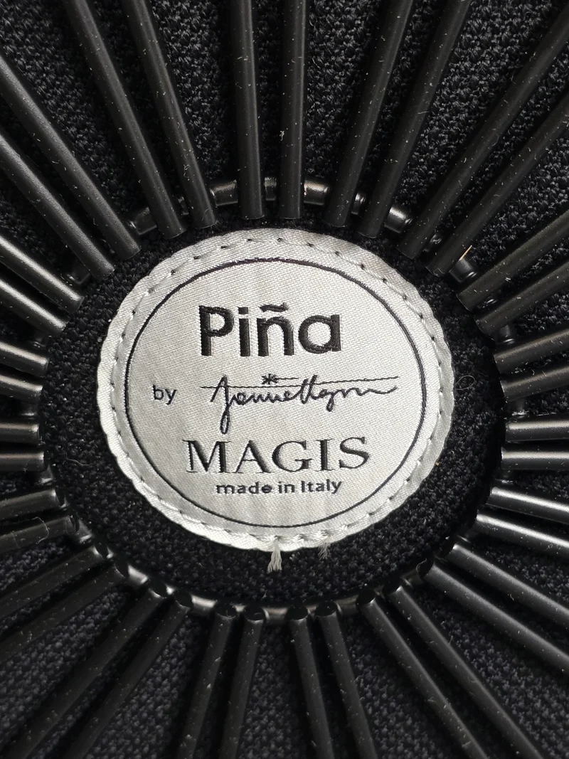 Fauteuil à bascule design Piña – Jaime Hayon pour Magis – Made in Italy