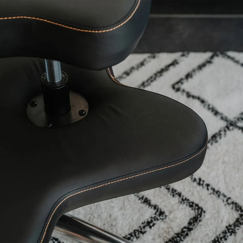 Chaise assis en tailleur - ZEN par KQUEO