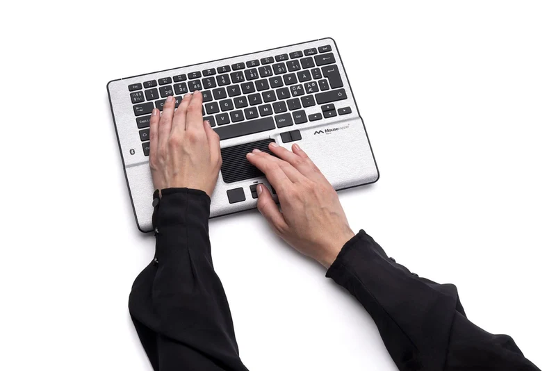 Clavier compact ergonomique avec pavé tactile Mousetrapper Alpha