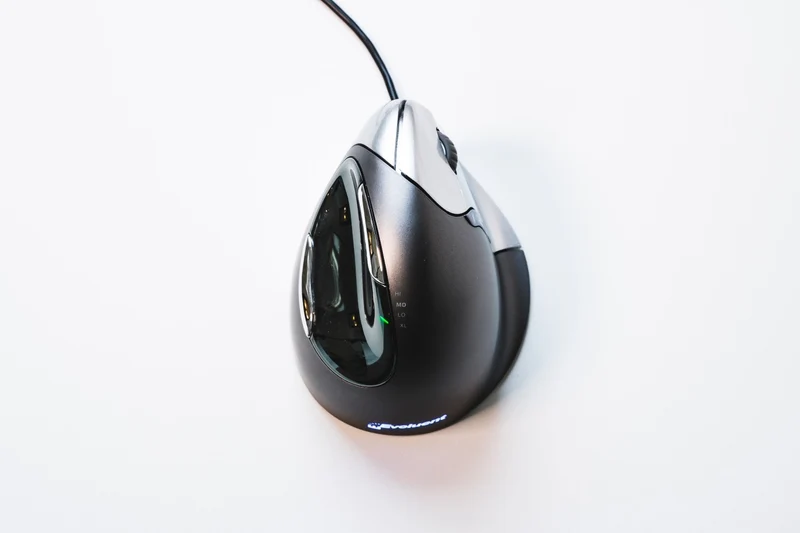Souris verticale ergonomique Evoluent 4