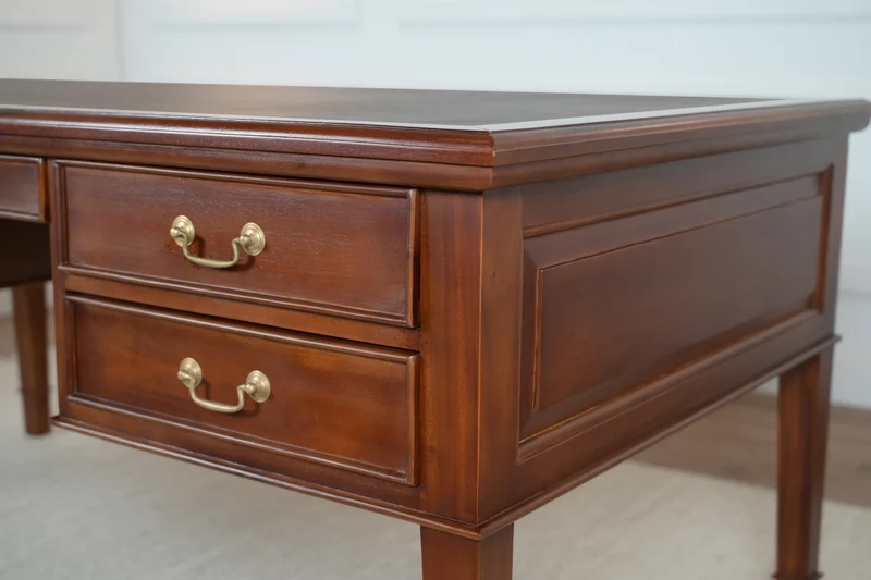 York Grande 185x95 Cedar- klassieke Engelse schrijftafel - mahoniehout -groen leer