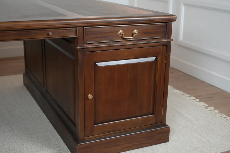 Regent 200x150 Walnoot, partnerdesk, klassiek Engels bureau, massief mahoniehout