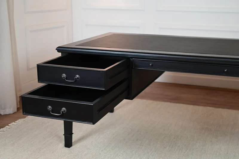 York Grande 185x95 - klassieke Engelse schrijftafel - Zwart - Messing grepen