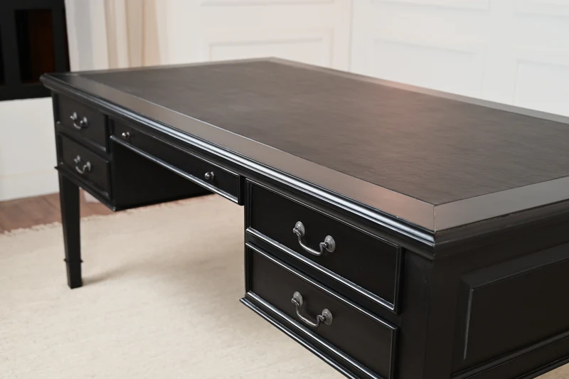 York Grande 185x95 - klassieke Engelse schrijftafel - Zwart - Messing grepen