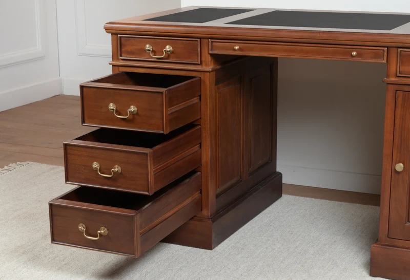 Regent 140x70 Amber, klassiek Engels bureau, massief mahoniehout