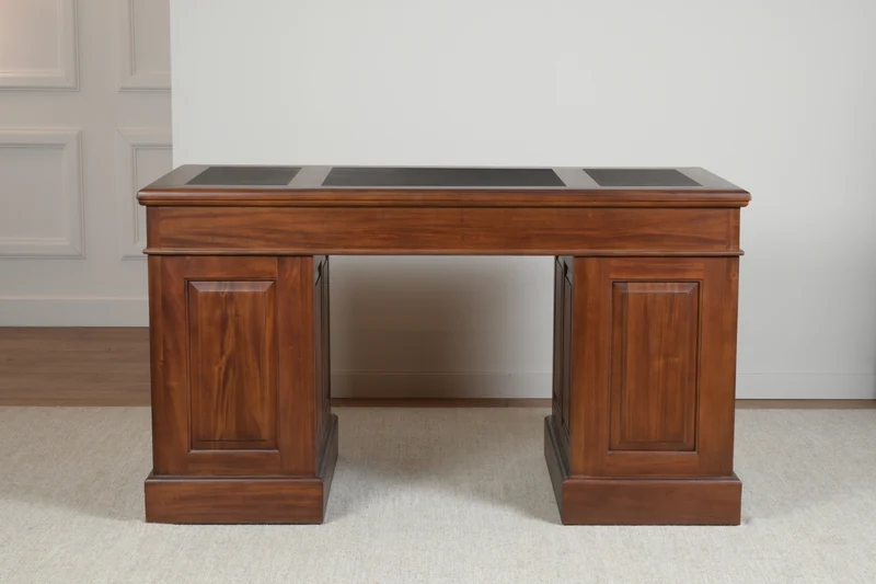 Regent 140x70 Amber, klassiek Engels bureau, massief mahoniehout