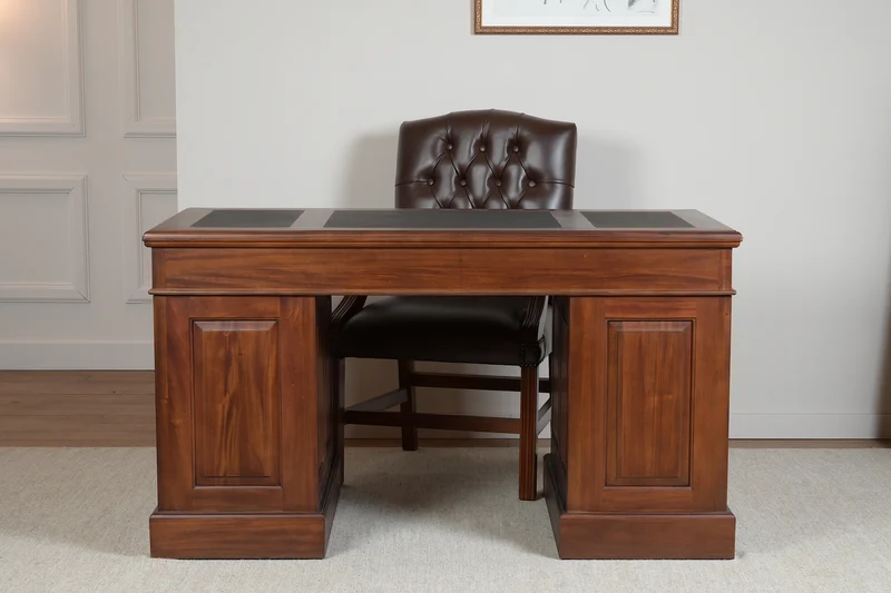 Regent 140x70 Amber, klassiek Engels bureau, massief mahoniehout