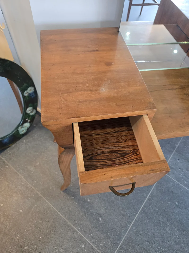Coiffeuse vintage en bois avec miroir – style années 1950