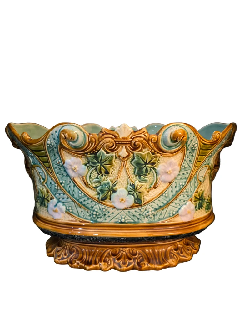 Jardinière en barbotine Art Nouveau – Décor liserons & feuillages – Vers 1900