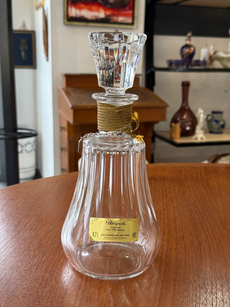 Carafe en cristal Baccarat pour Cognac Bisquit Fine Champagne – 26 cm – Modèle à côtes verticales