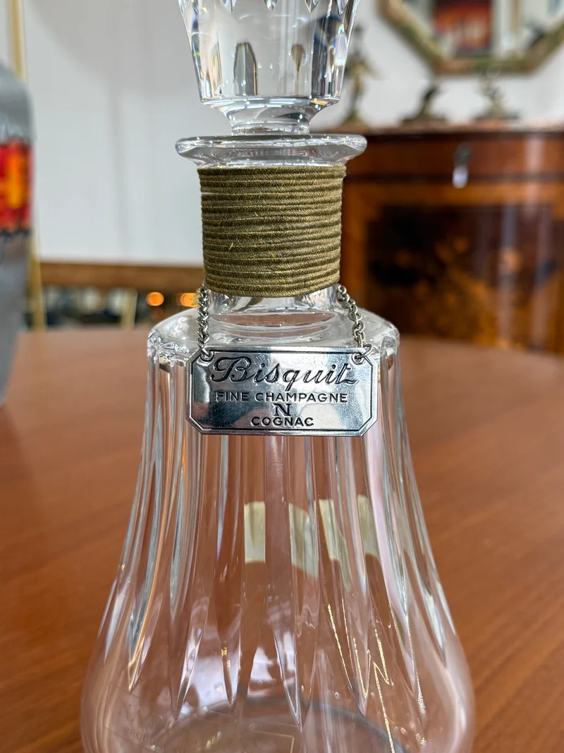 Carafe en cristal Baccarat pour Cognac Bisquit Fine Champagne – 26 cm – Modèle à côtes verticales