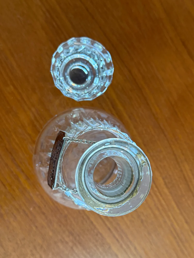 Carafe en cristal Baccarat pour Cognac Bisquit Fine Champagne – 26 cm – Modèle à côtes verticales