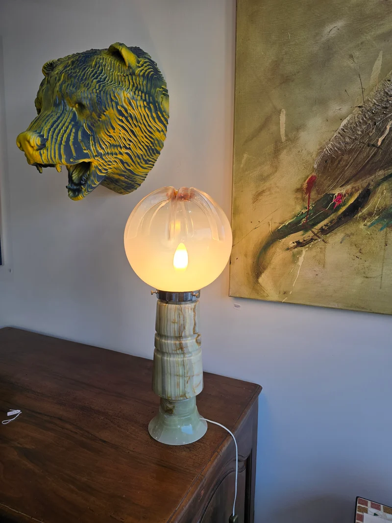 Lampe vintage en verre opalin et onyx – Design italien – Années 1960/1970